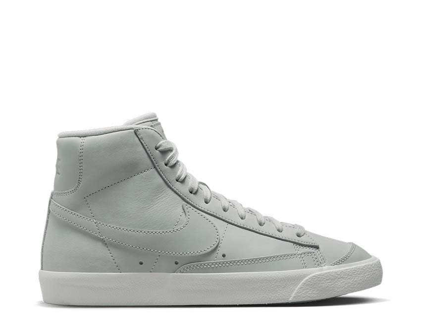 Nike Blazer Mid '77 LX Photon Dust / Summit White DQ7572-001