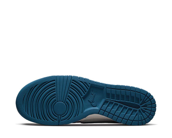 Nike Dunk Low SE Summit White / Industrial Blue DV0834-101