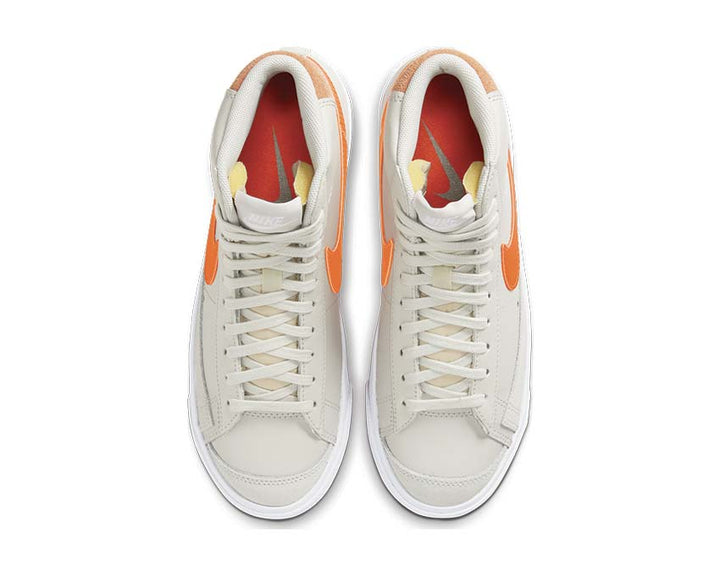 Nike W Blazer Mid '77 Light Bone / Total Orange - Orange Trance CZ0461-001