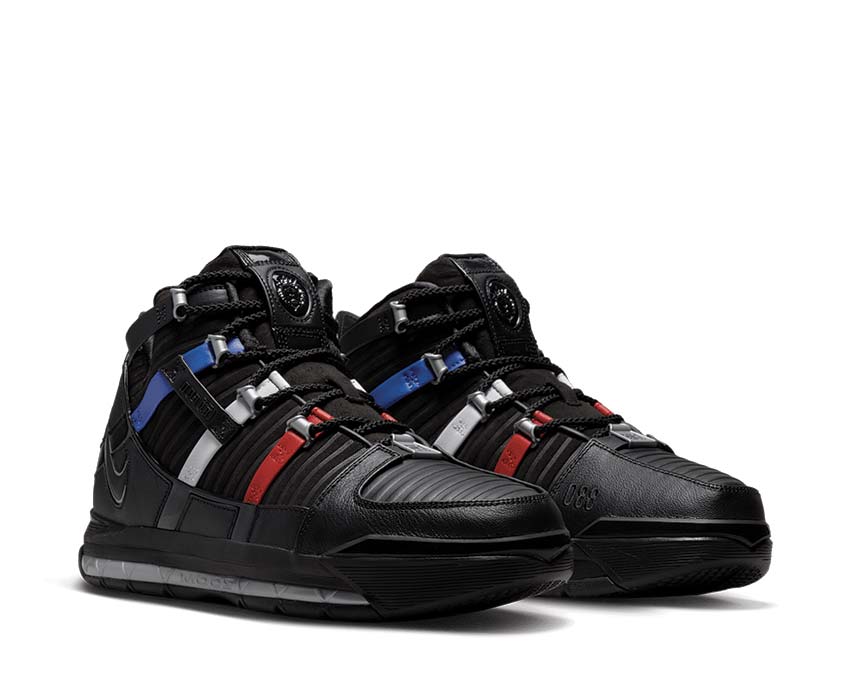 Nike Zoom Lebron 3 Black Metallic Silver vue latérale — cuir synthétique Lebron