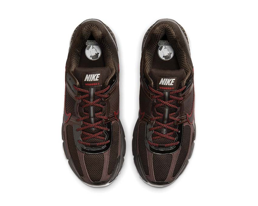 Nike Zoom Vomero 5 Velvet Brown Game Royal détail — tige mesh