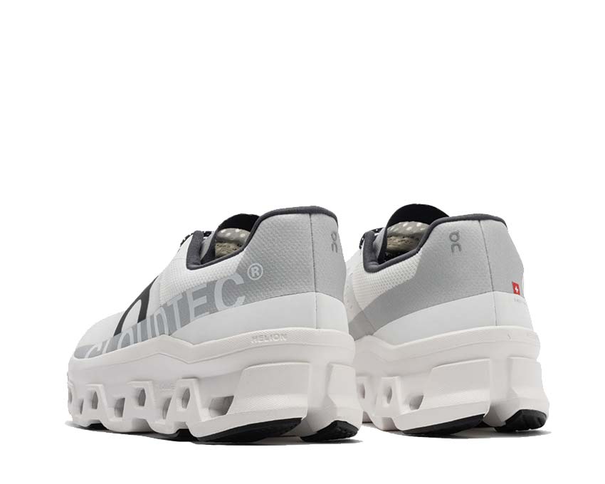 On Cloudmonster Undyed White suela — suela Speedboard