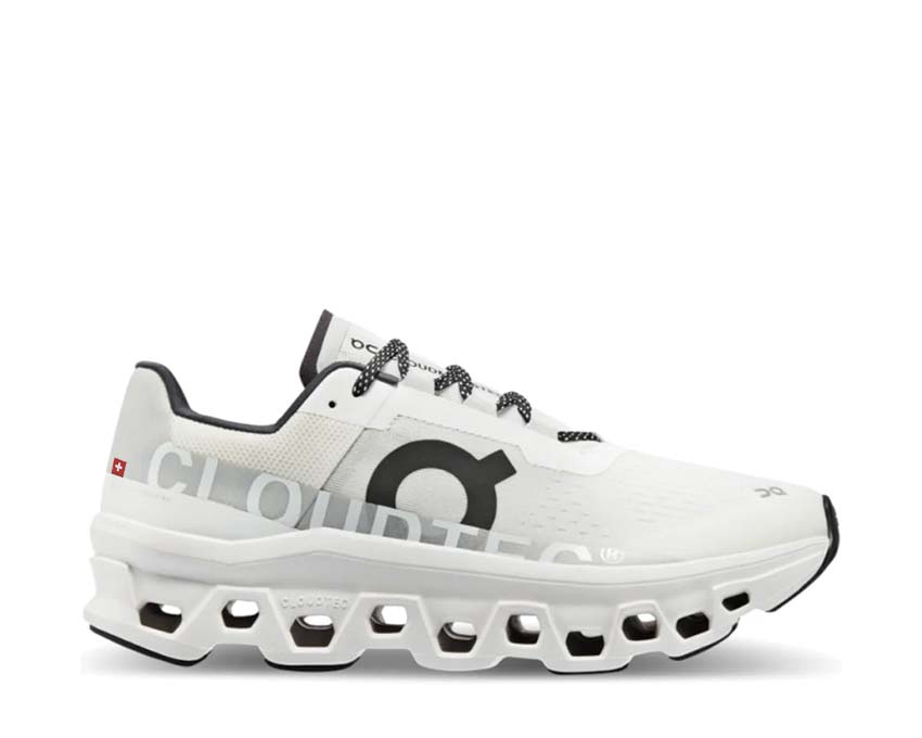 On Cloudmonster Undyed White — running hombre tecnología CloudTec