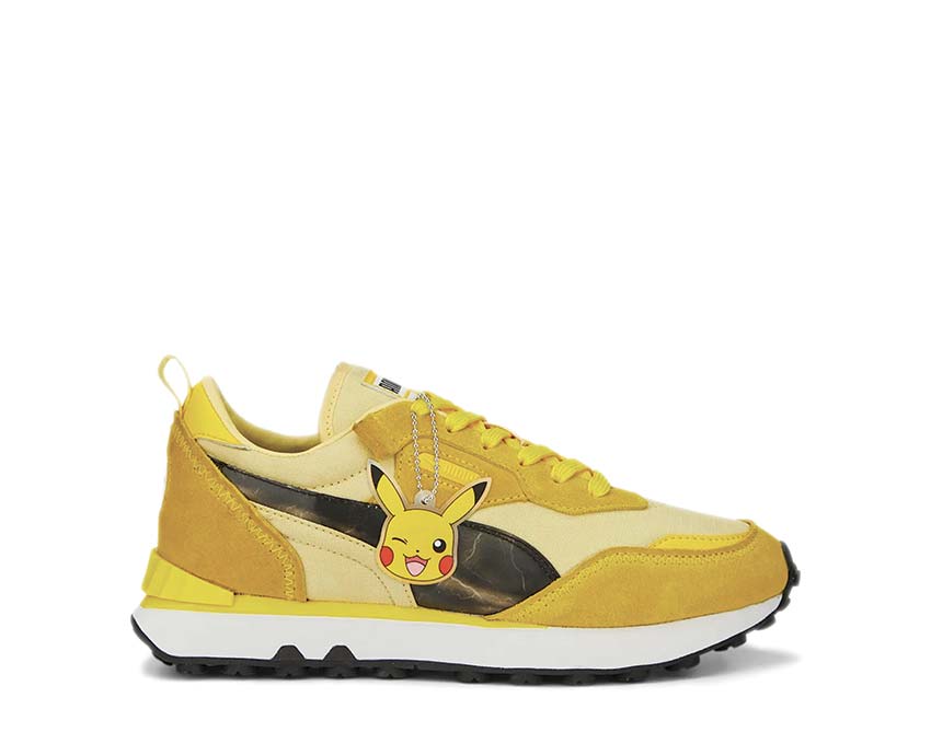 Puma Rider FV Pikachu Jr White 387814 01